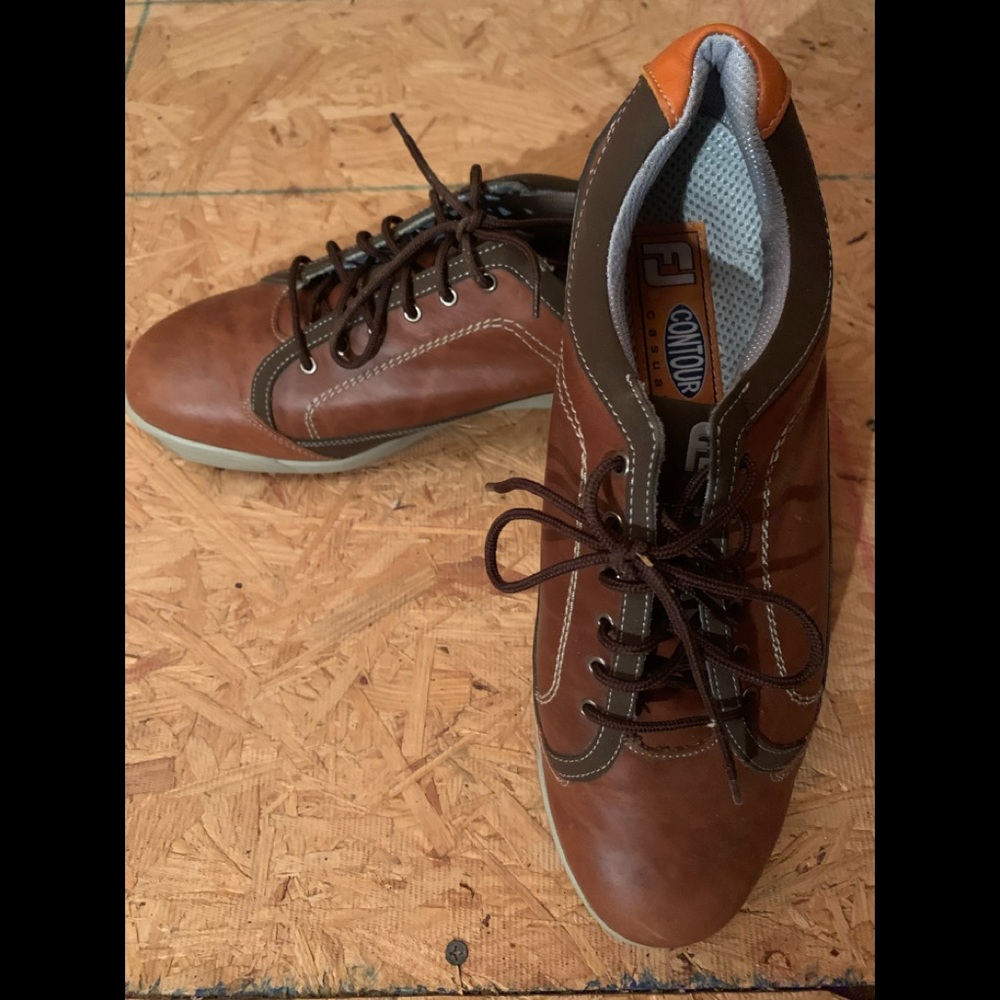 Men’s FOOTJOY Contour Casual brown leather golf shoes size 10 1/2 wide no spikes